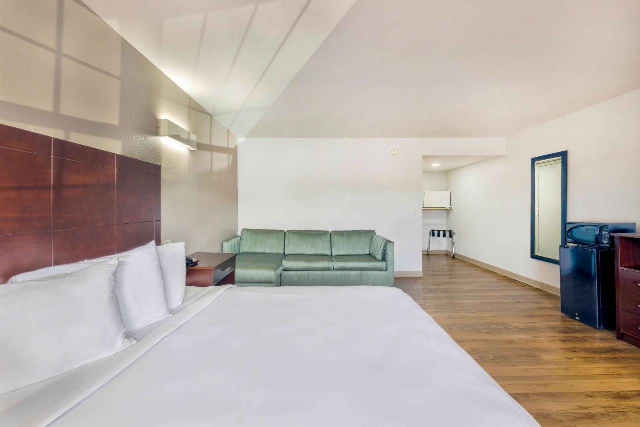 Motel 6-Falls Church, Va - Arlington Boulevard ภายนอก รูปภาพ