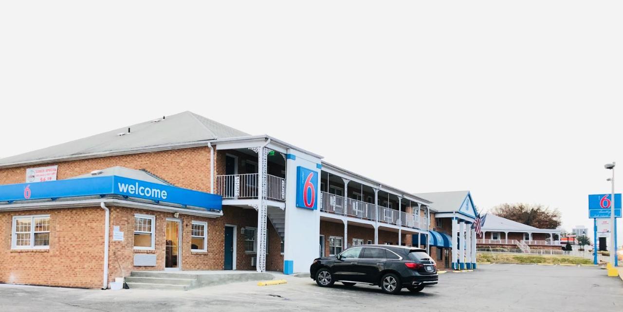 Motel 6-Falls Church, Va - Arlington Boulevard ภายนอก รูปภาพ